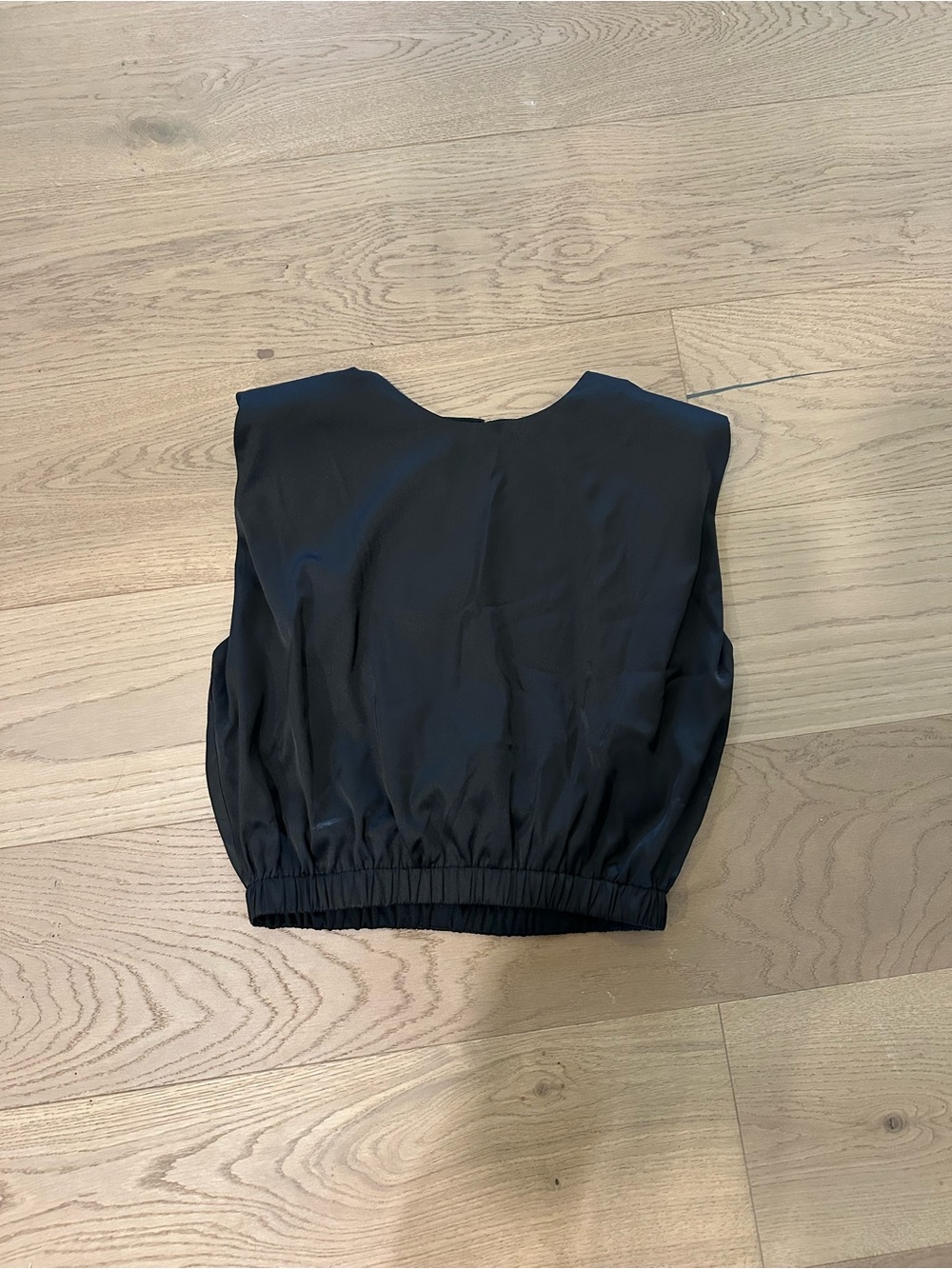 TCEC Black Sleeveless Elastic-Hem Tank Top